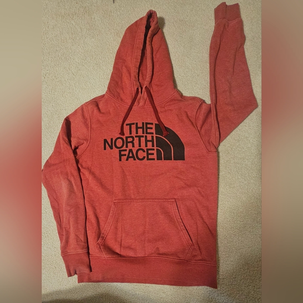The North Face Men's Half Dome Pullover Hoodie. Small Red Color